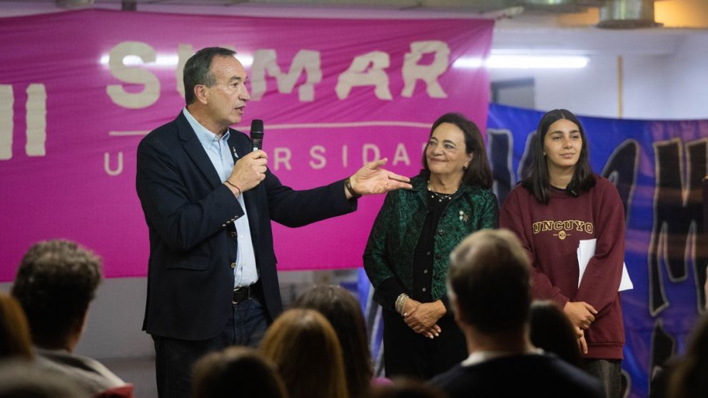 Gabriel Fidel cerró su campaña y prometió devolverle el liderazgo a la UNCuyo